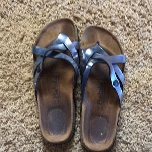 Betula sandals